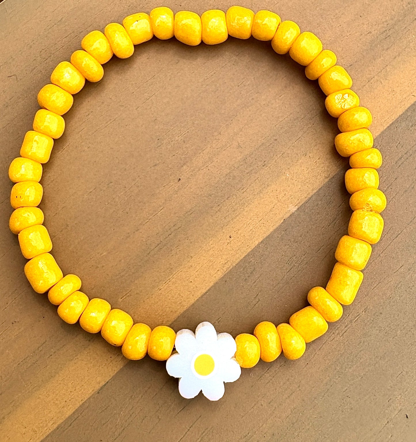 Daisy Pop Yellow Beaded Bracelet