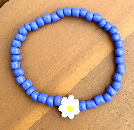 Daisy Pop Cornflower Blue Beaded Bracelet