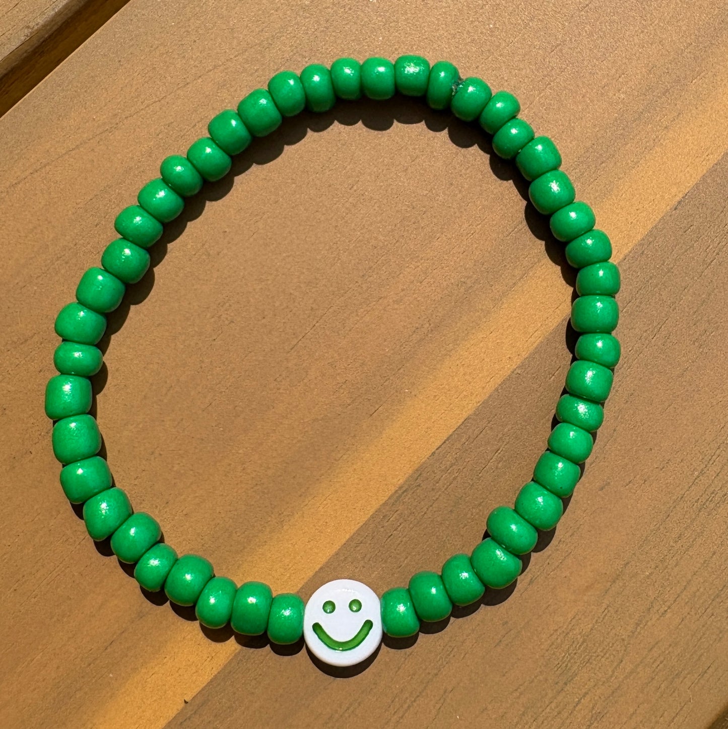 Smiley Pop Green Beaded Bracelet