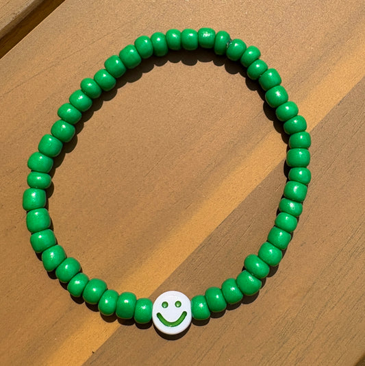 Smiley Pop Green Beaded Bracelet