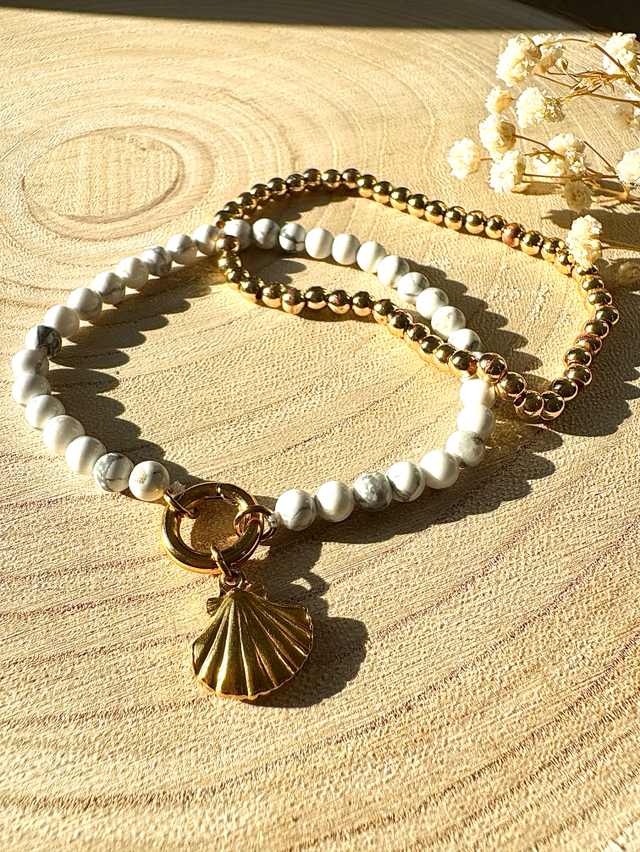 Shell Howlite Charm Keeper